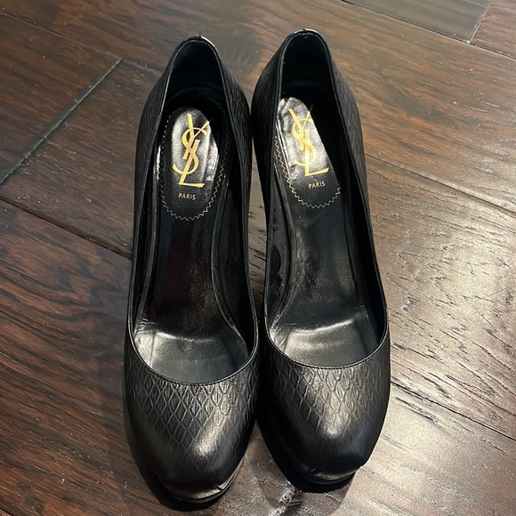 YSL black reptile embossed hidden platform heel in black. Worn 2x - Picture 2 of 9